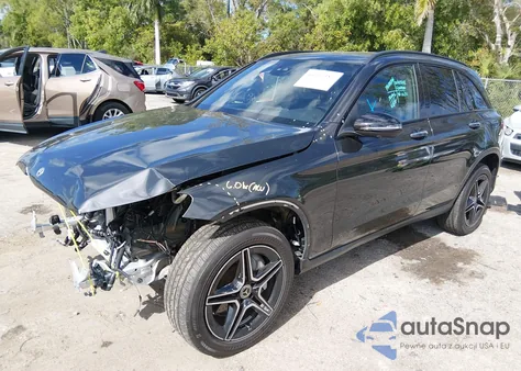 2022 Mercedes-Benz Glc 300 Suv z USA, uszkodzony, nr VIN W1N0G8DB9NV329501